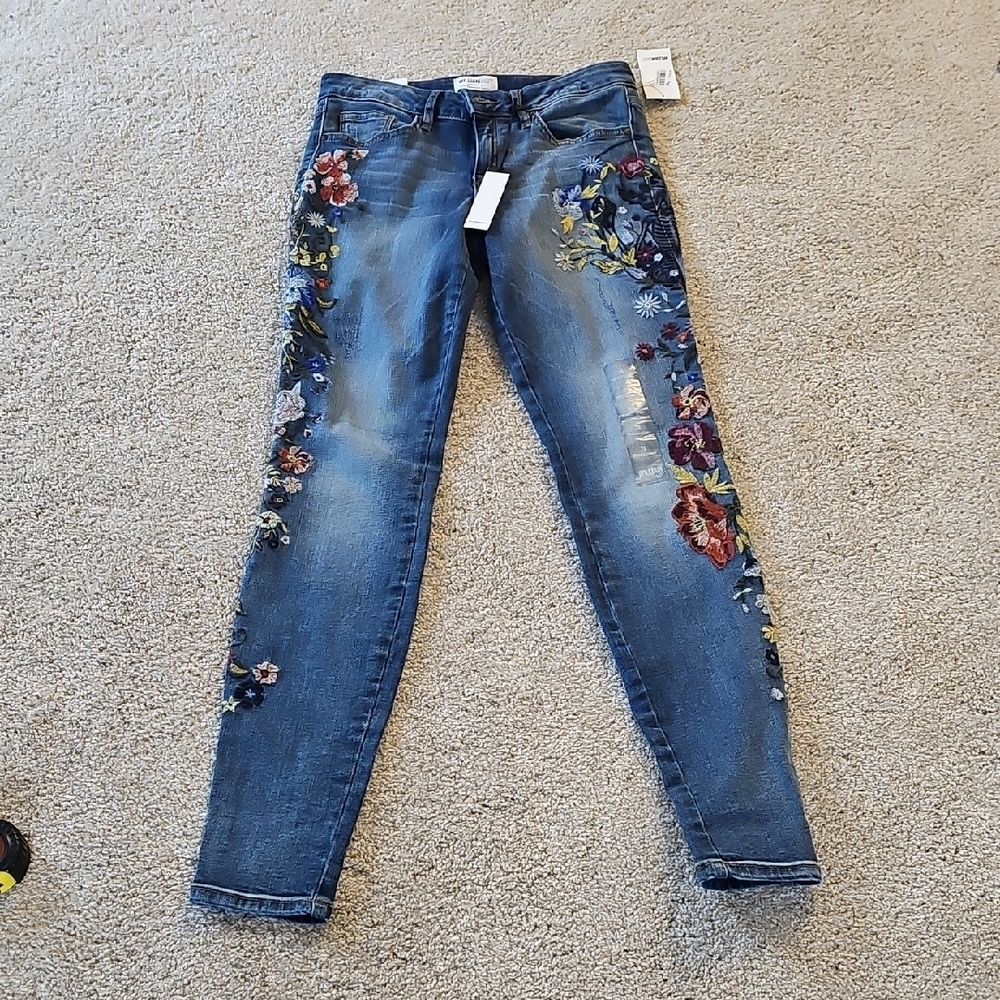 Floral Embroidered Blue Jeans